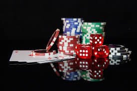 Tampilan kode QR untuk deposit di layar lotre online siap dipindai